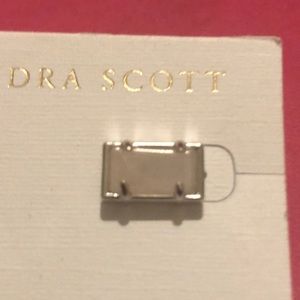 Kendra Scott Jewelry - Kendra Scott Paola Earrings NWT Kendra Scott Jewelry - Kendra Scott Paola Earrings NWT
